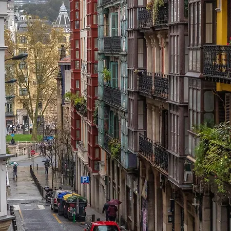 Charming 4 Double Bed Steps From The Old Town Appartamento Bilbao
