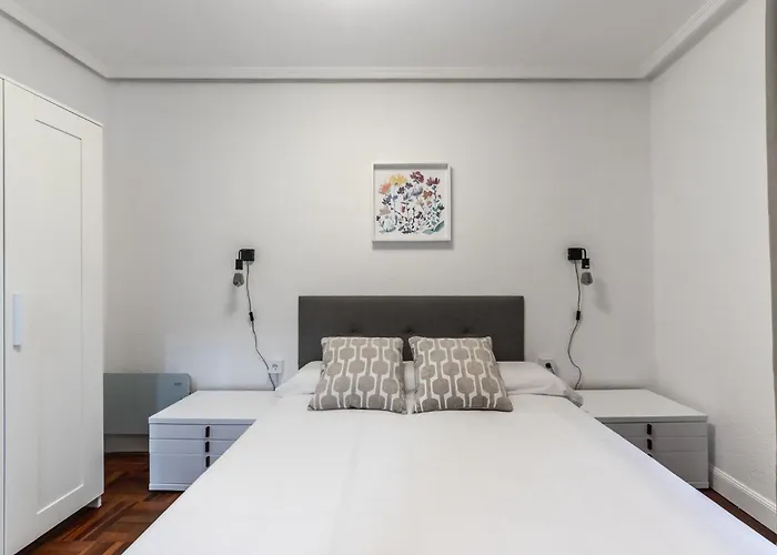 Stylish 4 Double Rooms, * بلباو