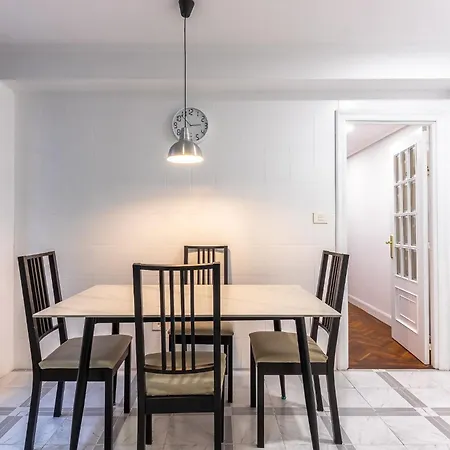 아파트 Charming 4 Double Bed Steps From The Old Town