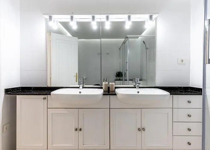 Stylish 4 Double Rooms, Bilbao